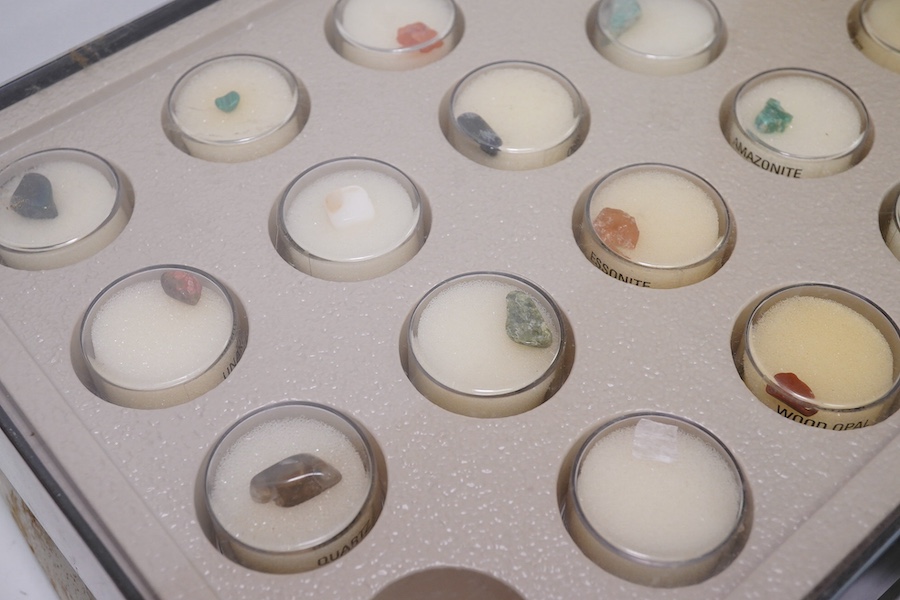 A collection of specimen stones and fossils to include amethyst, quartz and obsidian. Condition - fair to good